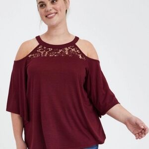 Torrid Torrid Knit Jersey Crew Neck Lace Inset Cold Shoulder Top - Zinfindael